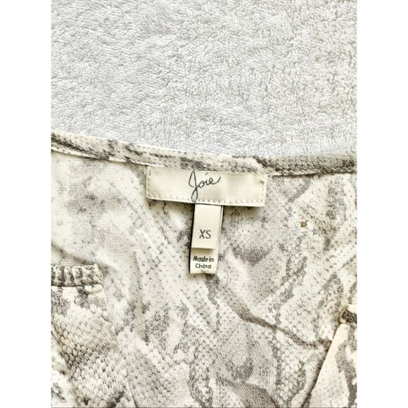 Joie snake print blouse size xs - Picture 4 of 10